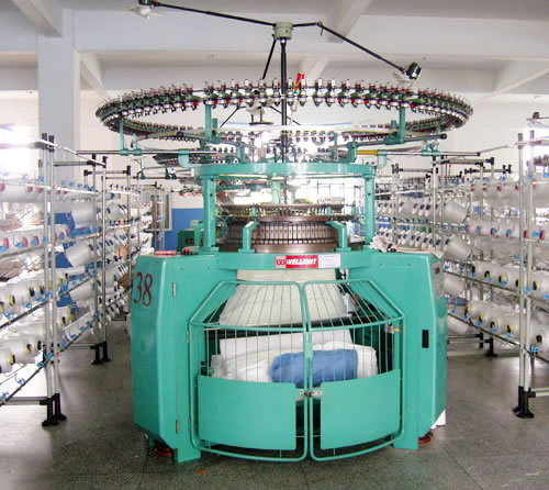 Circular knitting machine
